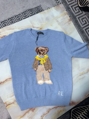 Ralph Lauren bear sweater  - Nyskick, säljs då den inte passar i storlek. S men kan passa även mindre. Skriv vid funderingar. 