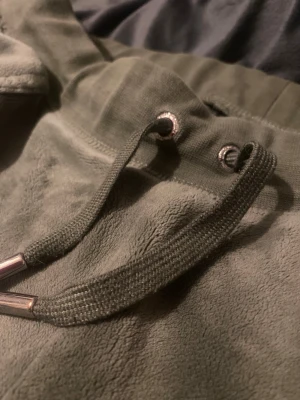 Juicy couture  - Jätte fina juicy couture byxor och har används endast få antal gånger. Jätte bekväma, strl M.