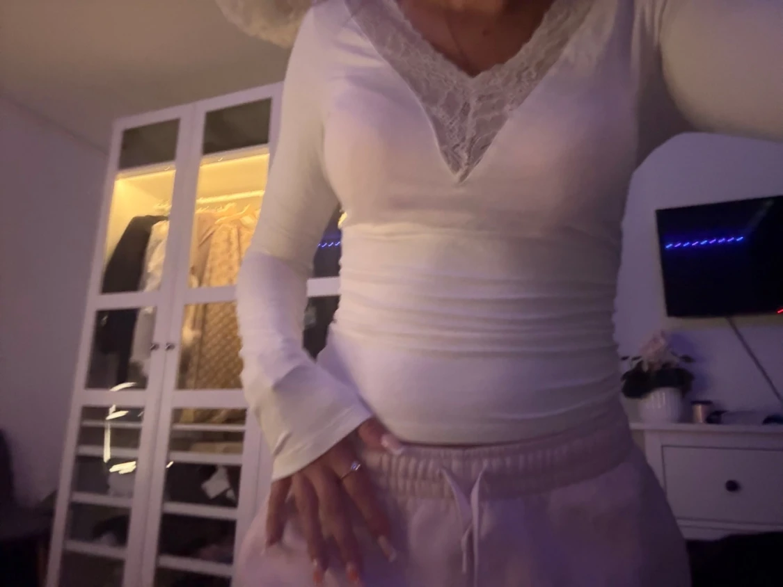 Vit långärmad topp med spets - 1