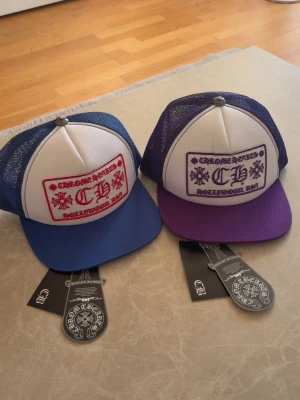 Chrome Hearts kepsar  - 250kr/st. Helt nya med stiletter etiketter