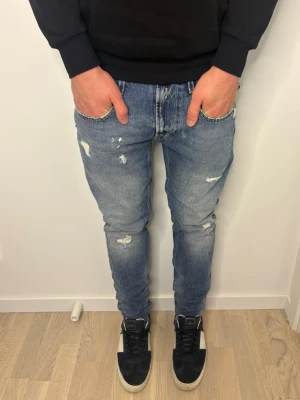 Replay jeans - Replay jeans | Modell: Anbass | Storlek 31/32 | Bra skick | Modellen är 185