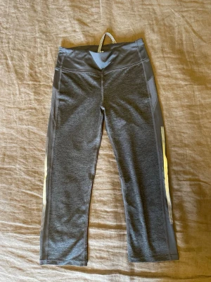 Grå träningsbyxor, leggings Stl.XS - Träningsbyxor, leggings stl.XS