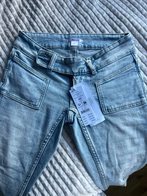 Bootcut jeans  - Helt nya, aldrig använda jeans från Gina tricot.