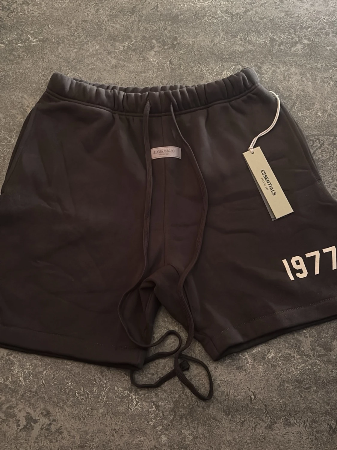 Svarta shorts Essentials 1977