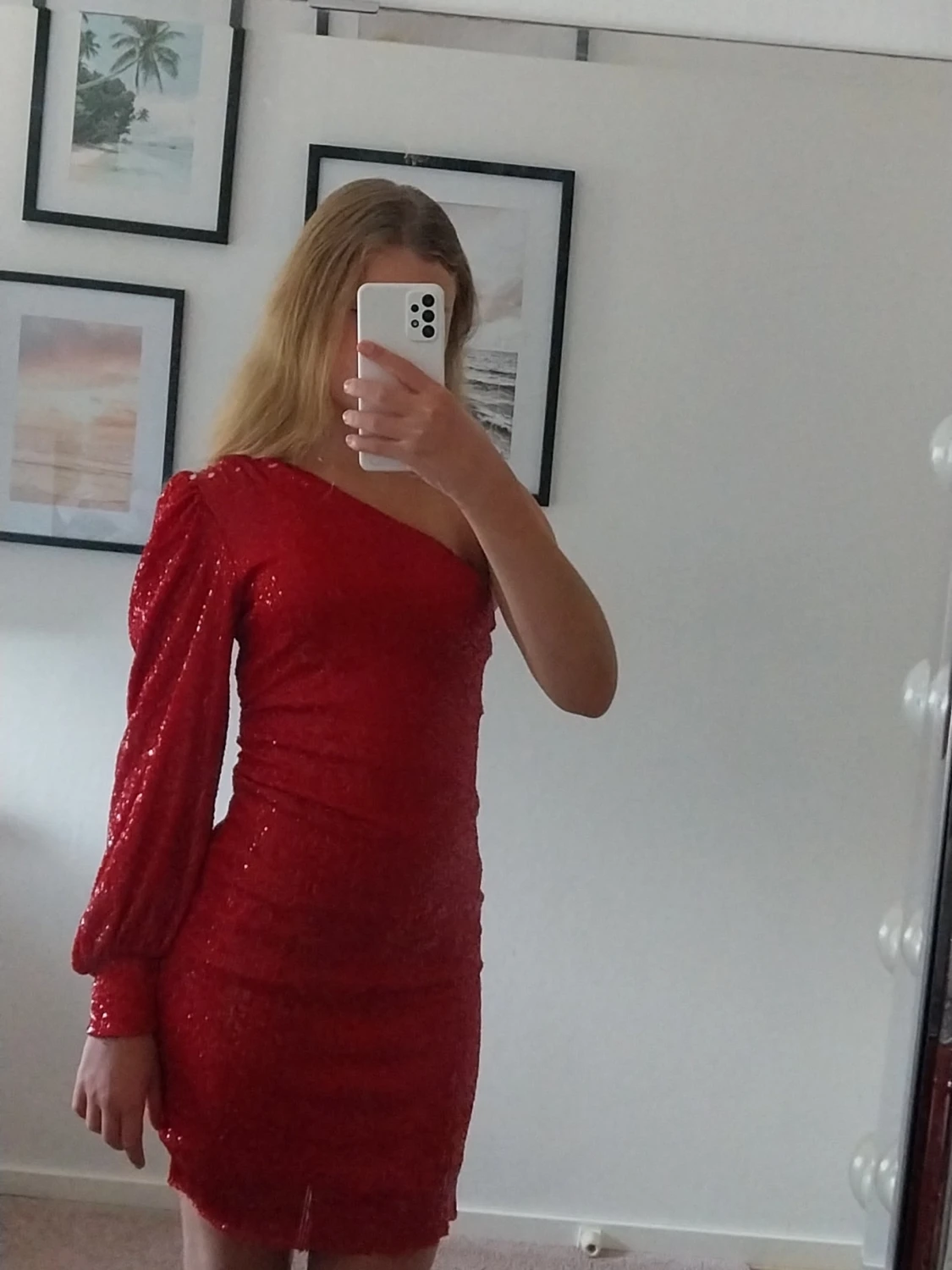 Klänning röd glittrig