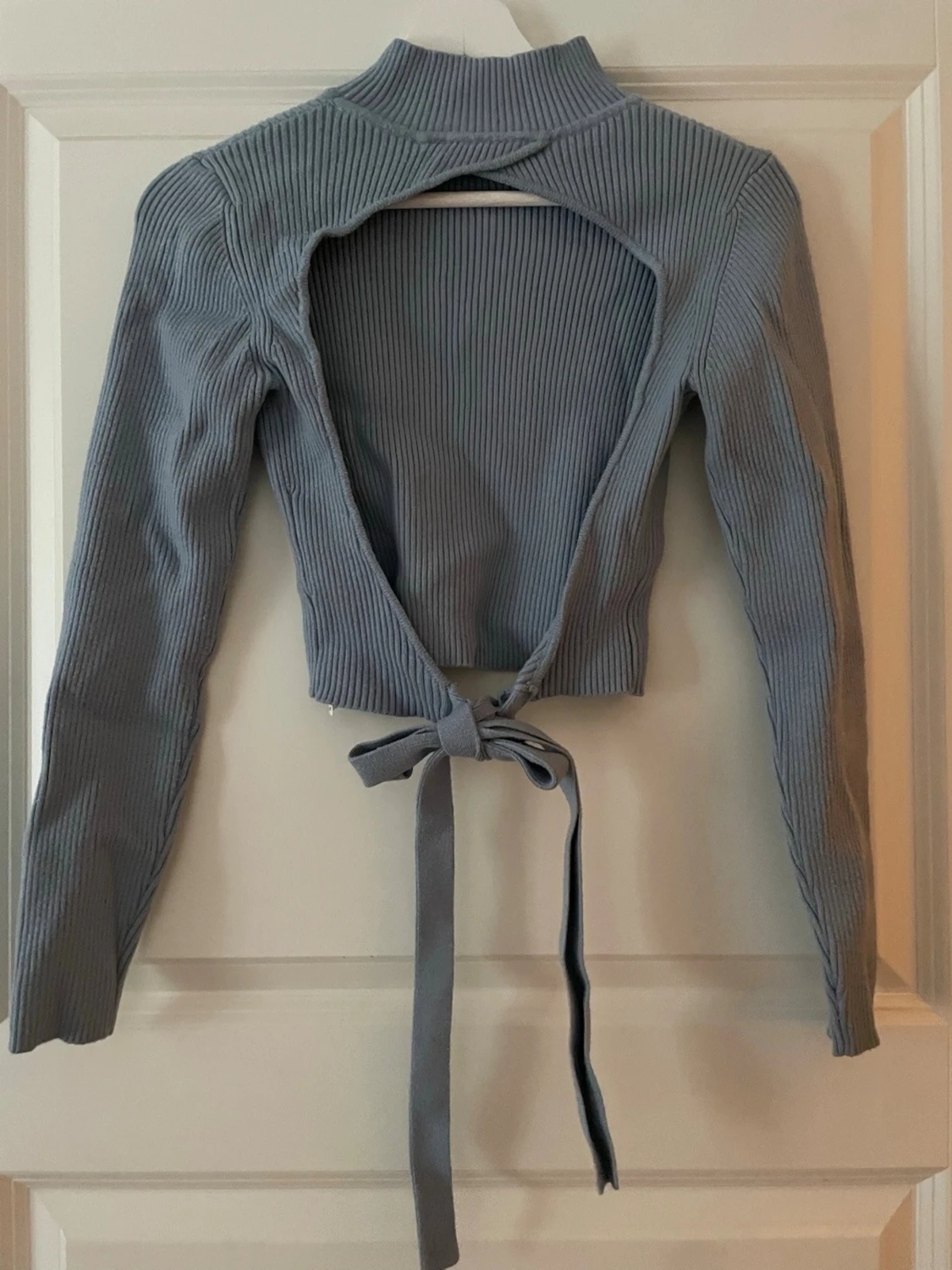 Blå ribbad croppad polotopp - 1