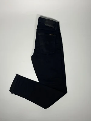 Nudie jeans - 👕 Plagg: Jeans                                                          📏 Storlek: 29/30                                                             🏷️ Märke/Modell: Nudie                                                 ✨ Skick: Fint skick                                                        💬 Vid frågor är det bara att skriva!                                                                                          🛍️ Gramenti