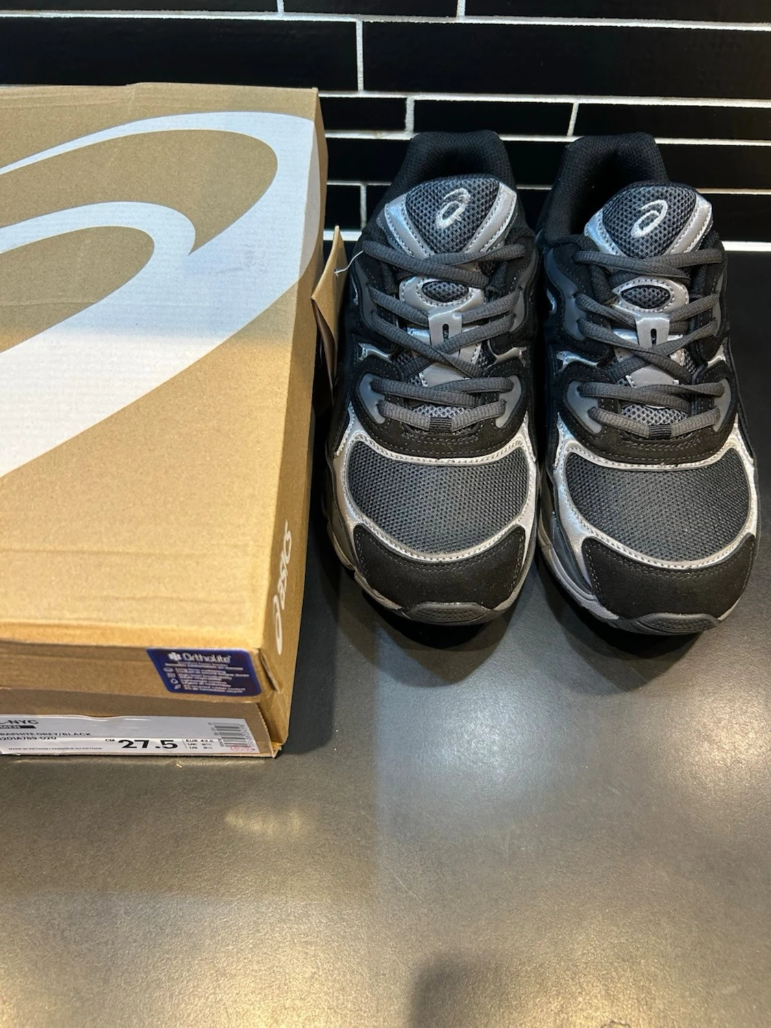 ASICS GEL-NYC – Svart/Grå  - 1