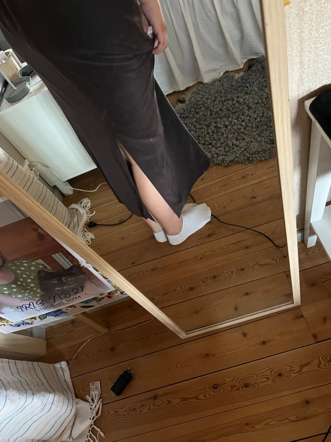 Mörkbrun Laura Ashley klänning med slits - 1