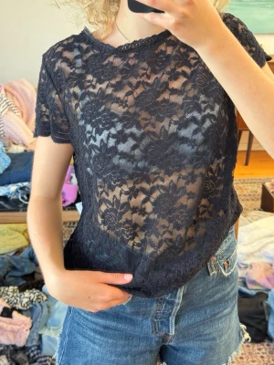 Spets T-shirt  - Spets t-shirt! 💗