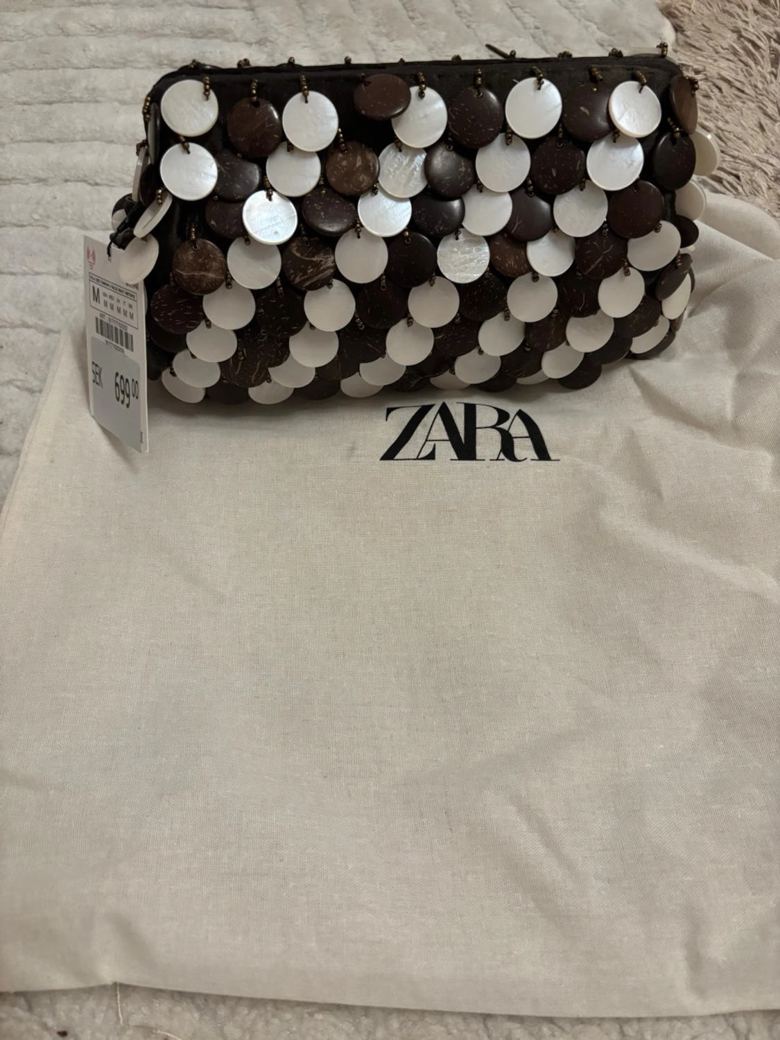 Kuvertväska med paljetter från Zara - 4