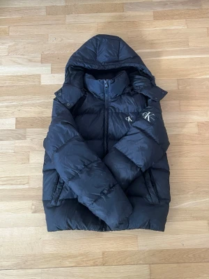 Calvin Klein jacka - Calvin Klein jacka i bra skick och lite använd 