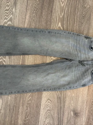 Jeans från Gina  - Jeans från Gina väl använda💕