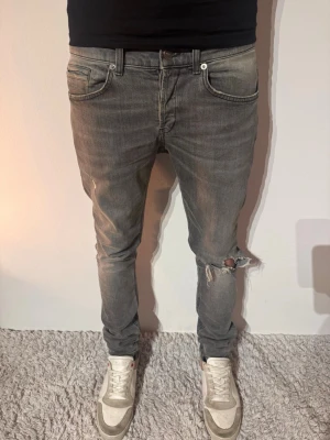 Dondup jeans (Ny Modell) - Skriv vid frågor!