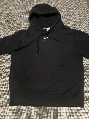 Nike Nocta hoodie  - Riktig skön hoodie som passar till mycket!