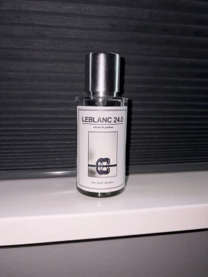 LEBLANC 24.0 extrait de parfum 50ml - Säljer min LEBLANC 24.0 inspirerade av pdm layton.