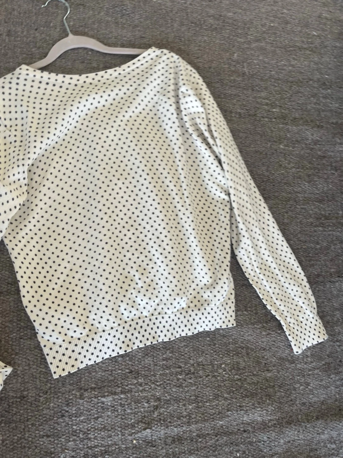 Prickig beige kofta från H&M - 3