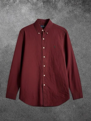 Ralph Lauren Skjorta  - Ralph Lauren Skjorta i vinröd | Storlek S | Använd men i mycket bra skick, inga defekter | Klassisk RL-kvalitet med broderad logga | Skickas snabbt, kan gå ner i pris vid snabb affär  Mvh ActiveResell | REF: RAL-001