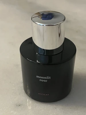 Hickap Moonlit Rose parfym  - Parfym från Hickap, endast testad