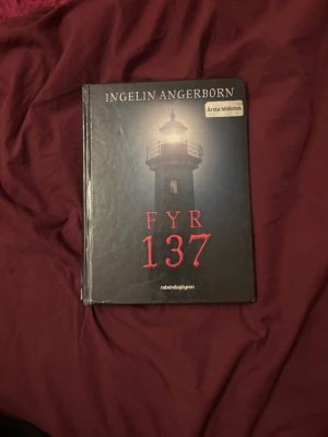Fyr 137 - Tredje boken i Rum 213 serien
