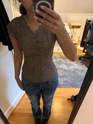 Spetstopp - Superfin spetstopp från Dobber i storlek XS. Köpt på vinted men knappt använd av mig, lite tecken på användning (se bilder) men annars gott skick! Hör av er vid frågor/prisförslag
