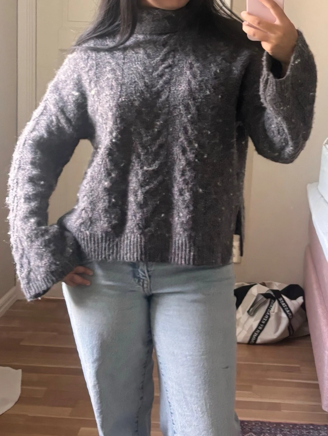Grå kabelstickad tröja med polokrage - 1
