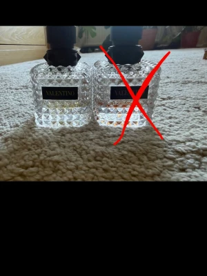 Valentino Born in Roma Yellow 50 ml(lite kvar) - Lite kvar i flaskan 💓