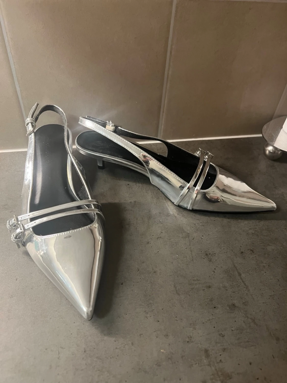 Metallic silver klackskor - 1