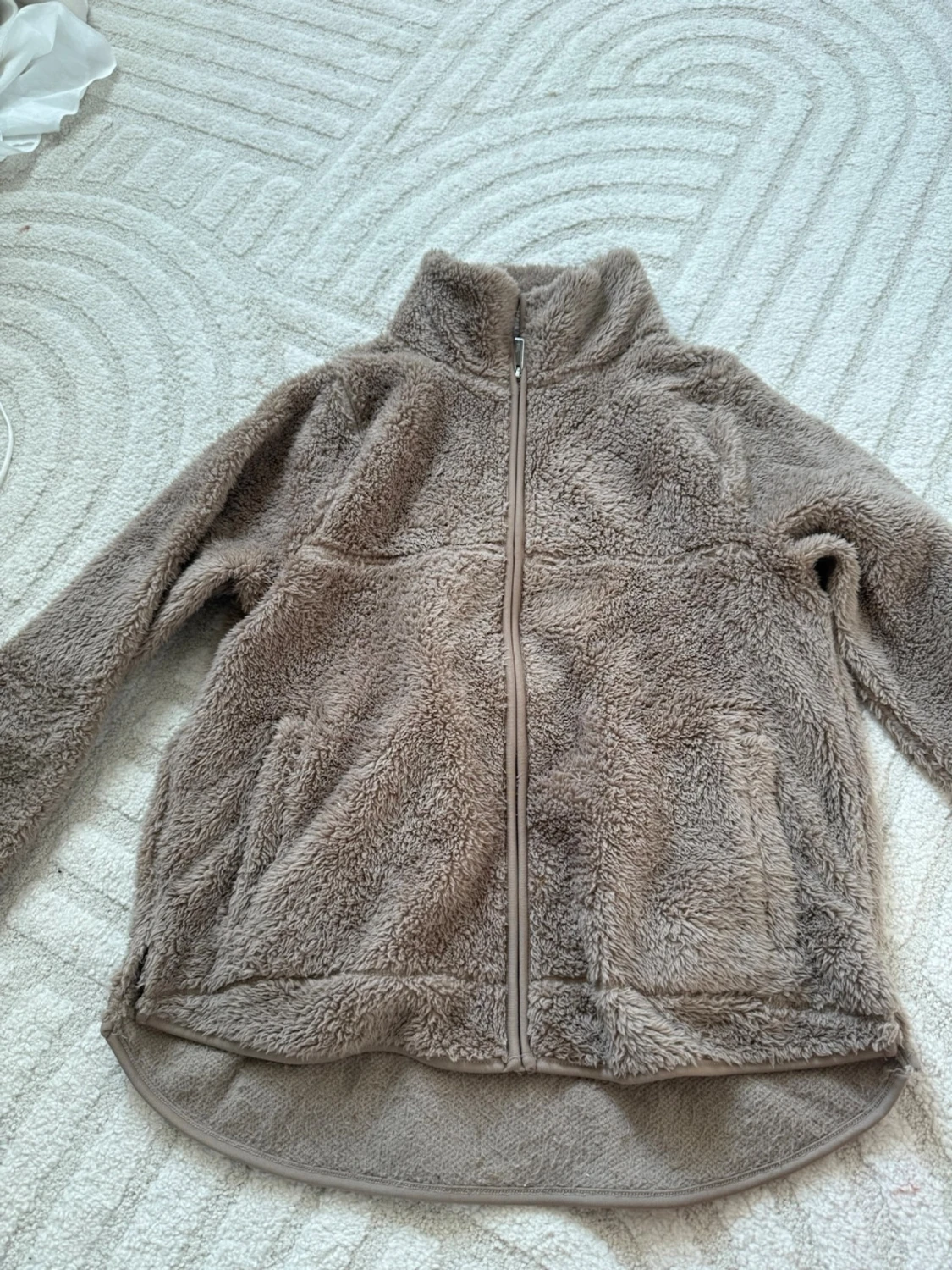 Beige teddyjacka från 157