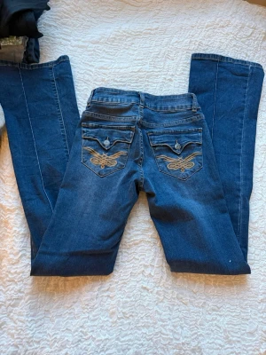 Madlady jenss - Blåa madlay jeans använda 1 gömg