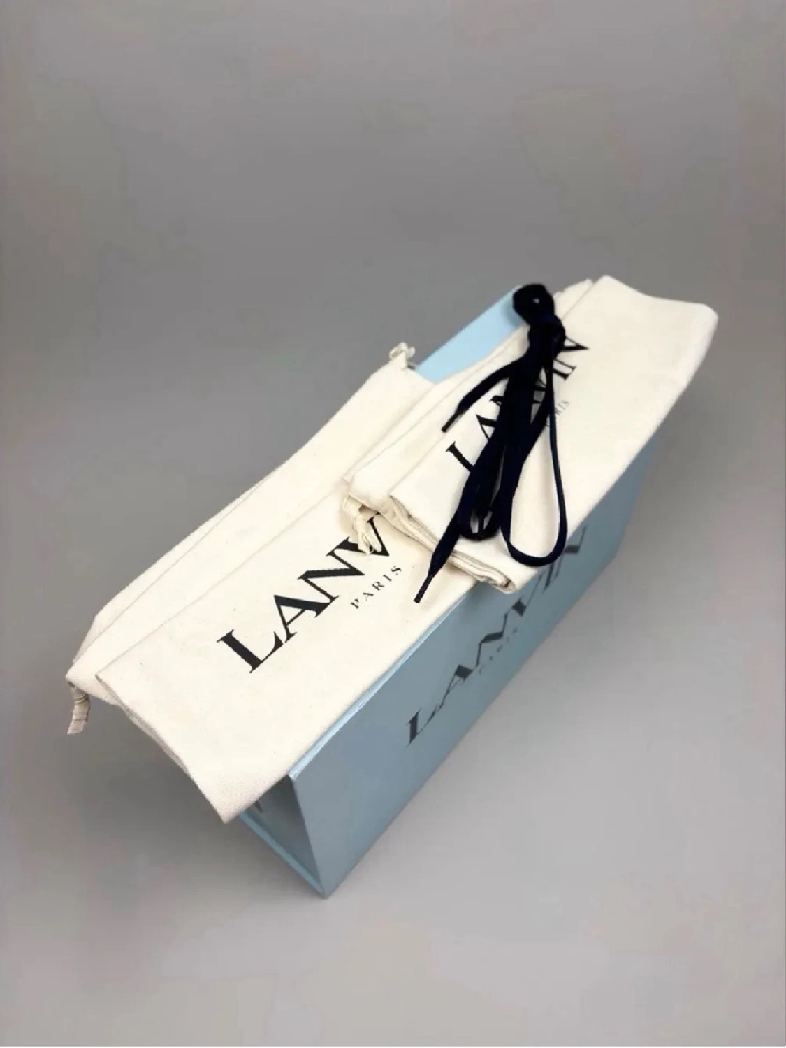 Mörkblå sneakers från Lanvin - 3
