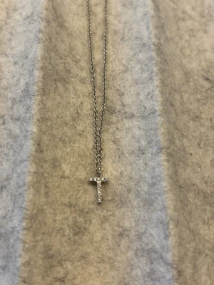 Silverhalsband med bokstav T - Från Edblad använd en gång❤️