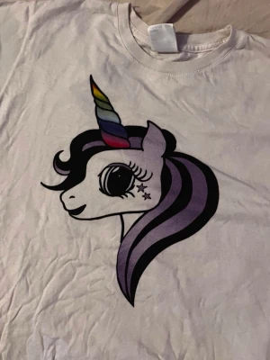 Dolly Style unicorn tröja - Dolly Style tröja med Pollys unicorn