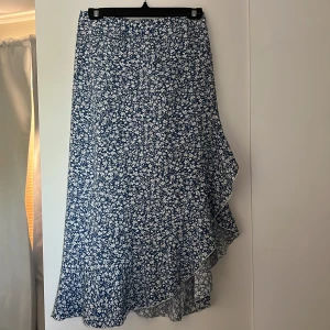 Kjol  - Från Shein. Knappt använd