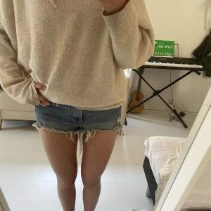 Så snygga jeansshorts från zara!! Dm för fler bilder🩷🩷