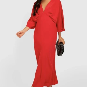 Röd långklänning  - Jätte fin röd långklänning som passar perfekt till bal❤️säljer pga att jag hittade en annan klänning till min bal