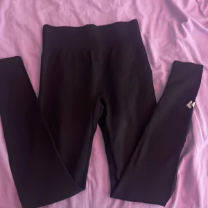 Gym byxor  - Svarta tränings byxor från Lager 157 i storlek M men skulle passa L  Original pris 157kr använt 2-4 gånger 