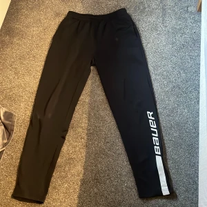 Bauer byxor - Bauer byxor bra skick storlek youth L som är typ 158-164