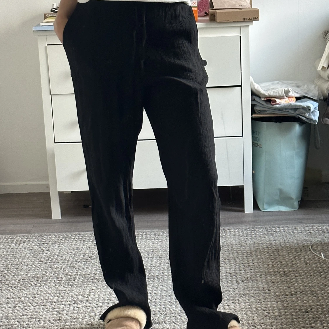 Ett par svarta byxor🖤