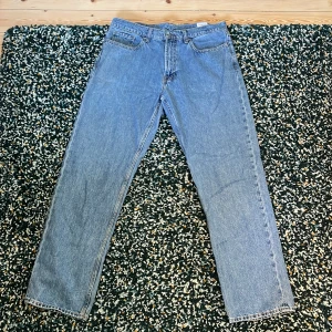 Skate jeans - Här är ett par jeans jag köpte för 2 år sedan på carlings. Riktigt sköna oversized jeans av Valient.