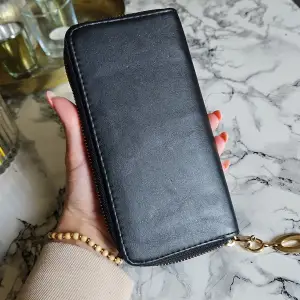 Snygg plånbok med fin detalj