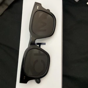 Chimi 04 svart - Använda fåtal gånger inga repor eller andra defekter allt ingår från bilden, priset är inte hugget i sten