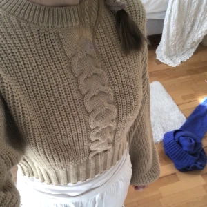 Jättefin tröja från NA-KD i storlek xxs  - Säljer för har ingen andvändning av tröjan jättefin till hösten 💓