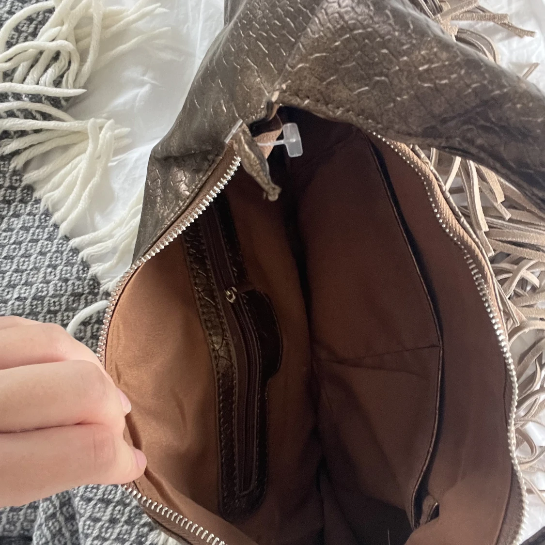 stor bronzig handväska  - 91