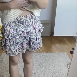 Zara kjol - Lånad bild❤️säljer även toppen om någon är intereserad 