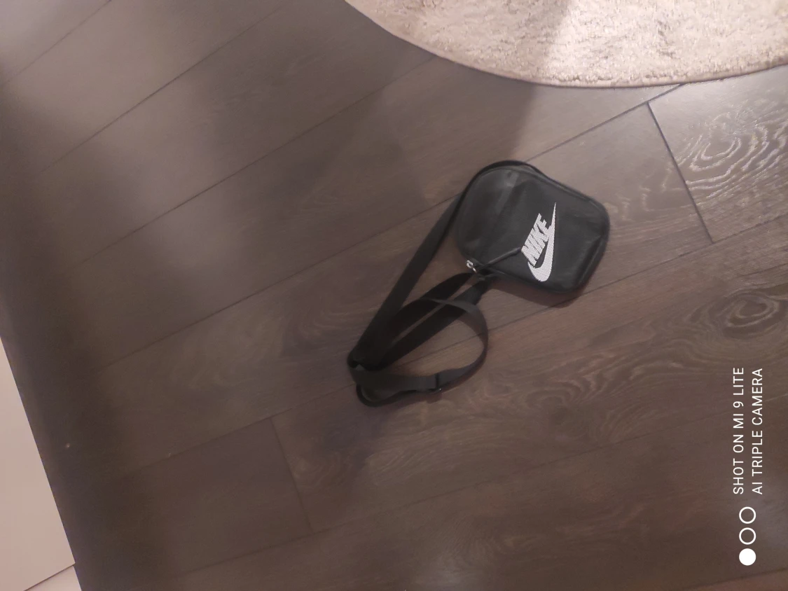 Nike väska/Axelremväska