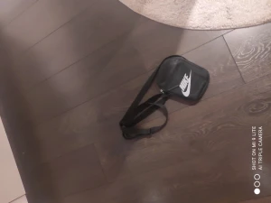 Nike väska/Axelremväska - Finns att hämta i Bålsta Pris:125kr