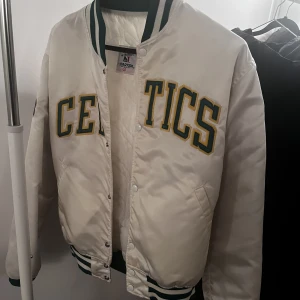 Boston Celtics vintage jacket - Jackan är i toppenskick 
