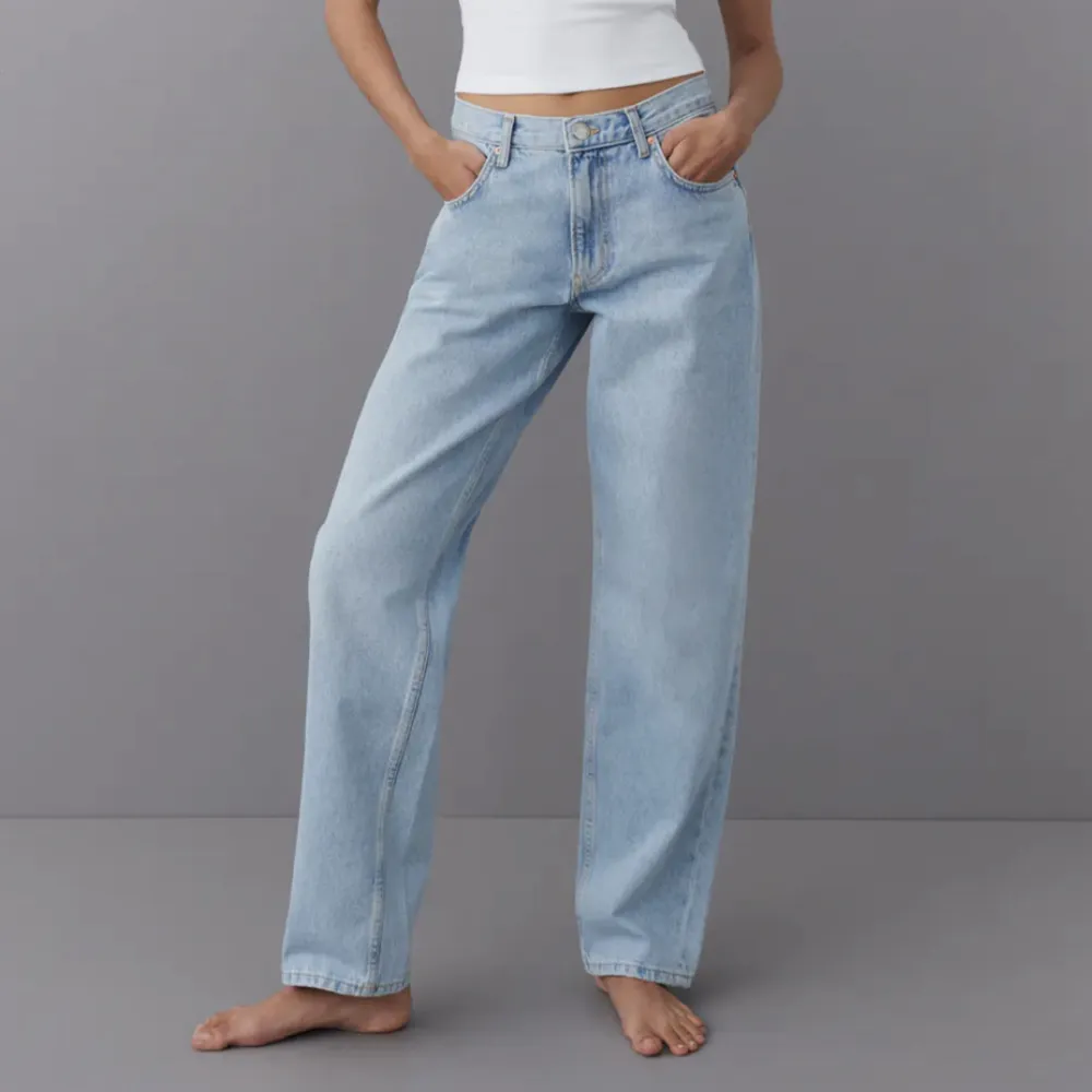 Helt slutsålda jeans från Gina Tricot! Modellen heter boyfriend jeans och kostar nypris 599. Toppenskick!. Jeans & Byxor.