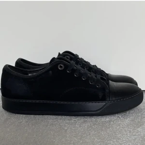 Lanvin - Ett par lanvins i bra skick som inte används så mycket eftersom dem var alldeles för stora för mig